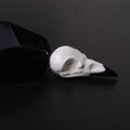 choker run velluto nero con pendente miniatura di teschio di corvo