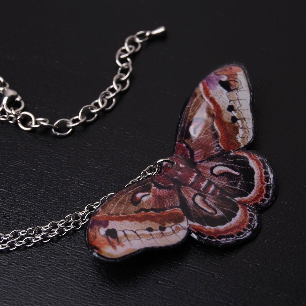 collana con pendente falena cecropia