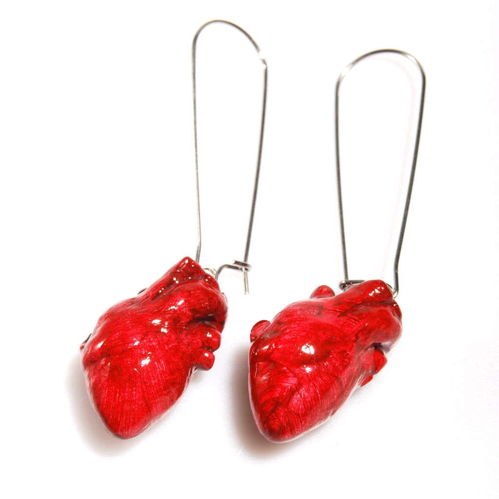 Orecchini cuore anatomico rosso con monachella lunga in acciaio