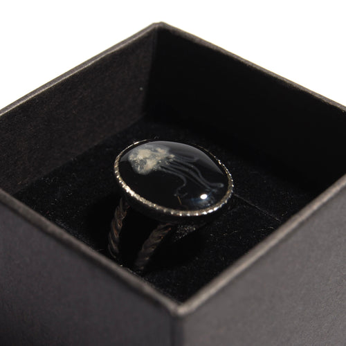 anello a base doppia con ovale con micro medusa