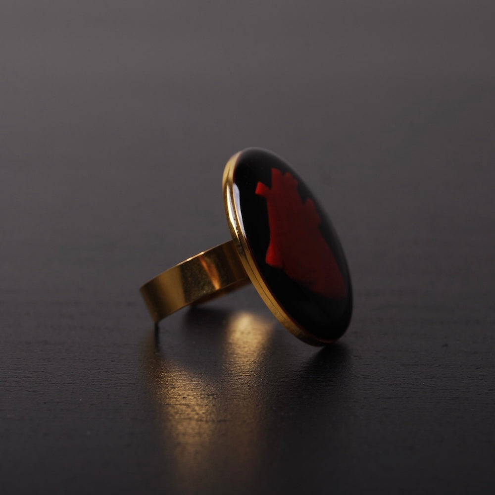 anello con cammeo cuore anatomico, vista laterale