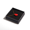 collana catena sottile con pendente cuore anatomico rosso su scatolina