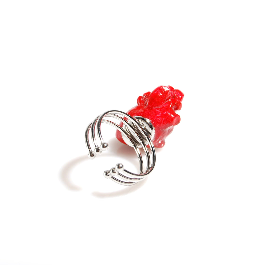 anello base tripla con cuore anatomico rosso, particolare della base