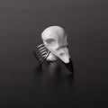 anello con teschio di corvo