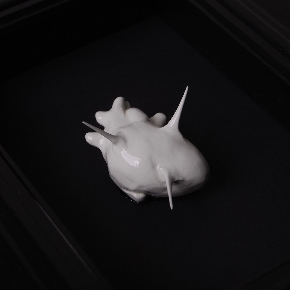 miniatura cuore anatomico bianco spinato