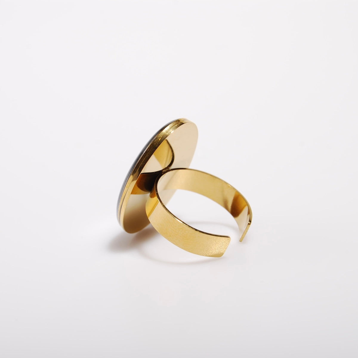 retro di un anello regolabile in acciaio inox placcato oro