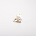 anello ovale con teschio cammeo